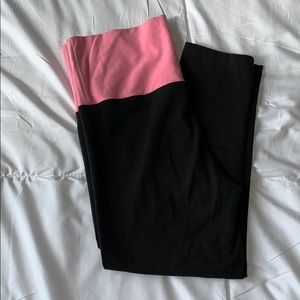 Victoria’s Secret PINK cropped leggings